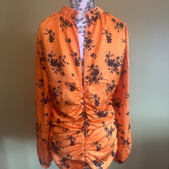 ASOS NWOT MOCK NECK RUCHED TOP - Picture 2 of 3